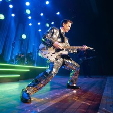 Chris Isaak